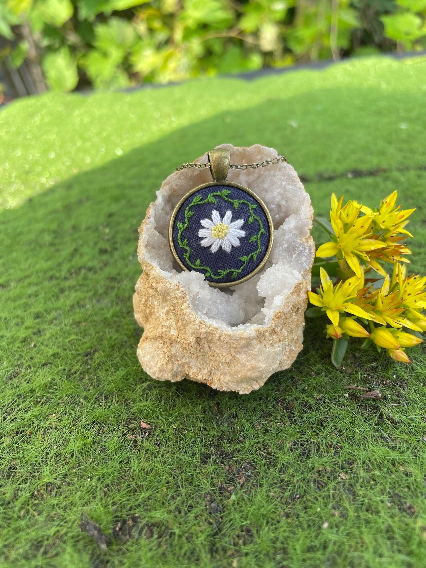 Daisy Pendant