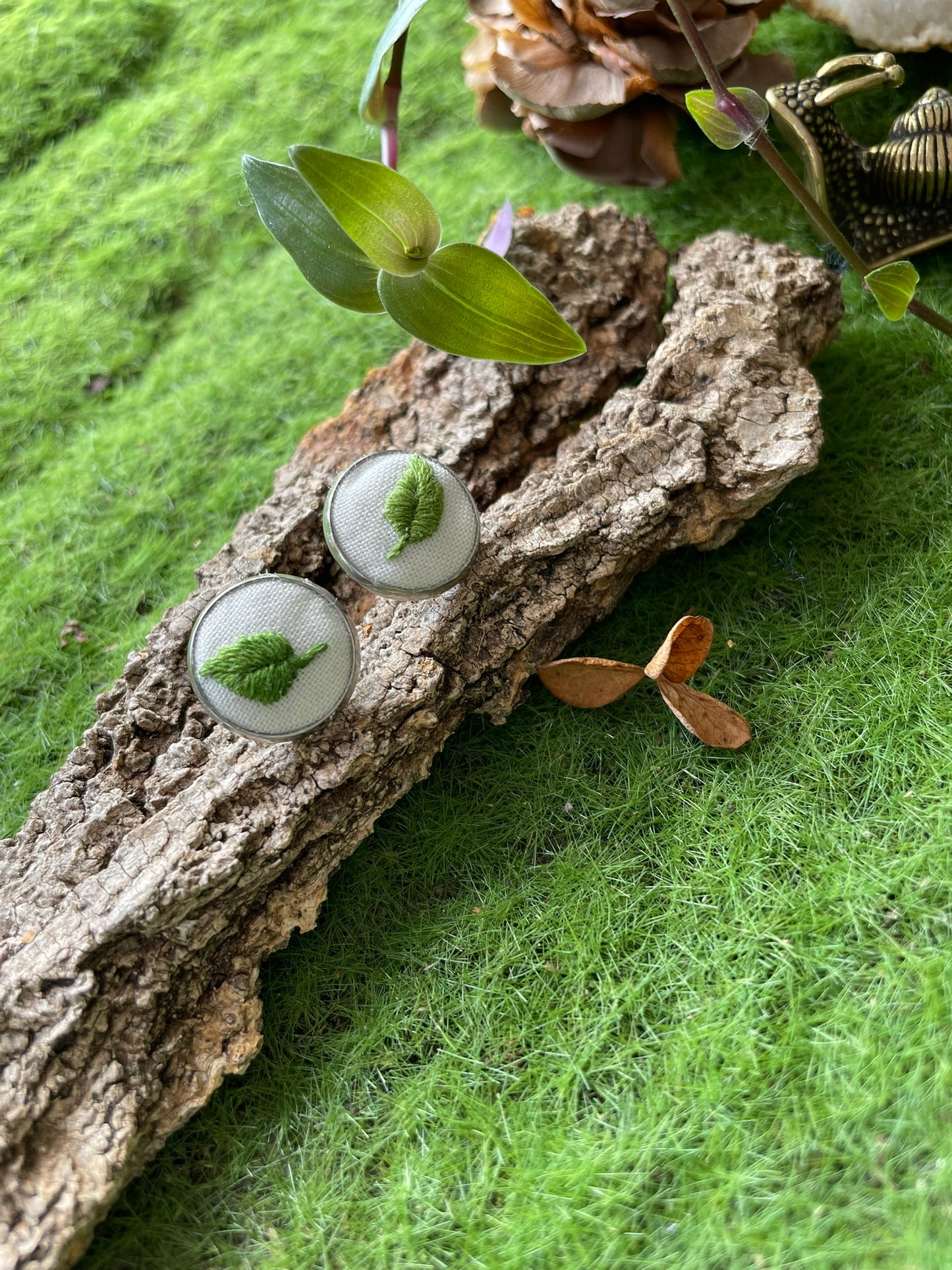 Pothos Studs Earrings
