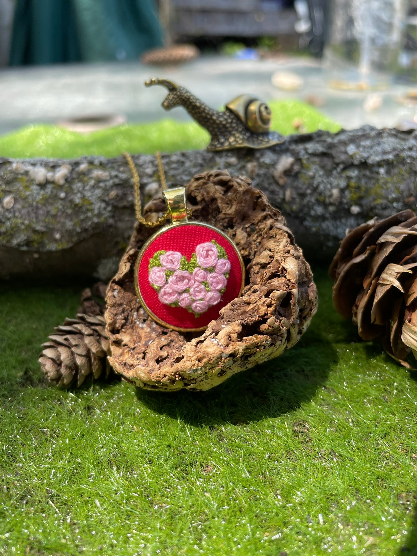 A Dozen Pink Roses Pendant