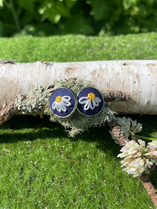Americana Daisy Stud Earrings